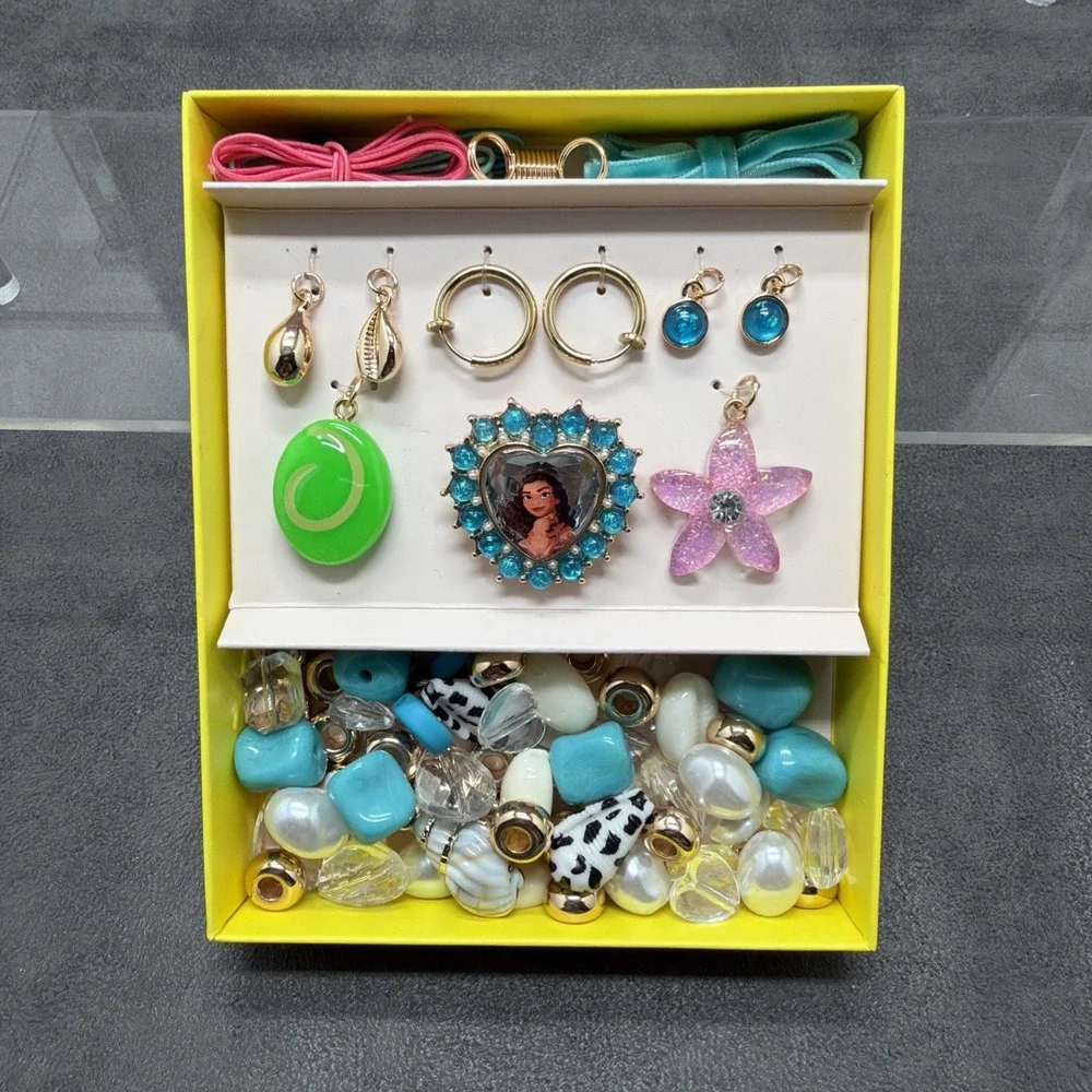 Disney Super Smalls DIY Jewelry Set MOANA Kit Open Box